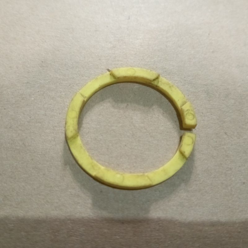 RING PLASTIK SULING SHOCKBREAKER DEPAN  YAMAHA BYSON ORI