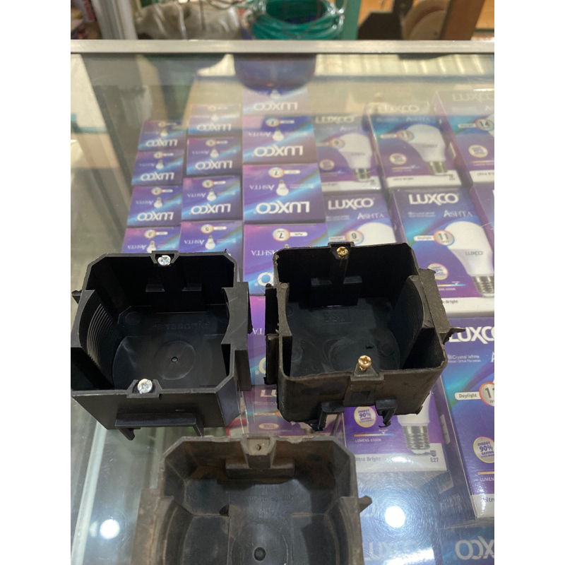 IB Dos Panasonic Meval Biasa tempat kabel