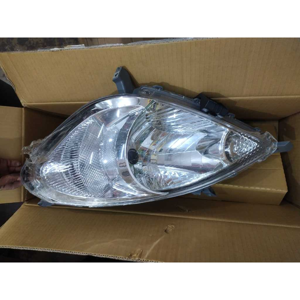 HEADLAMP Lampu Depan Mobil INNOVA 2005-2011 KIRI KANAN DEPO