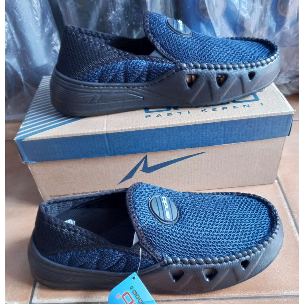 Sepatu Ando Pria Slip On Warna Navy