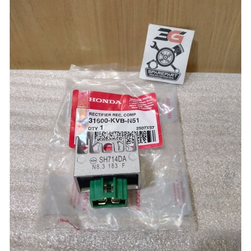 REGULATOR/KIPROK KVB VARIO 110/BEAT/SPACY/SCOOPY 31600-KVB-N51