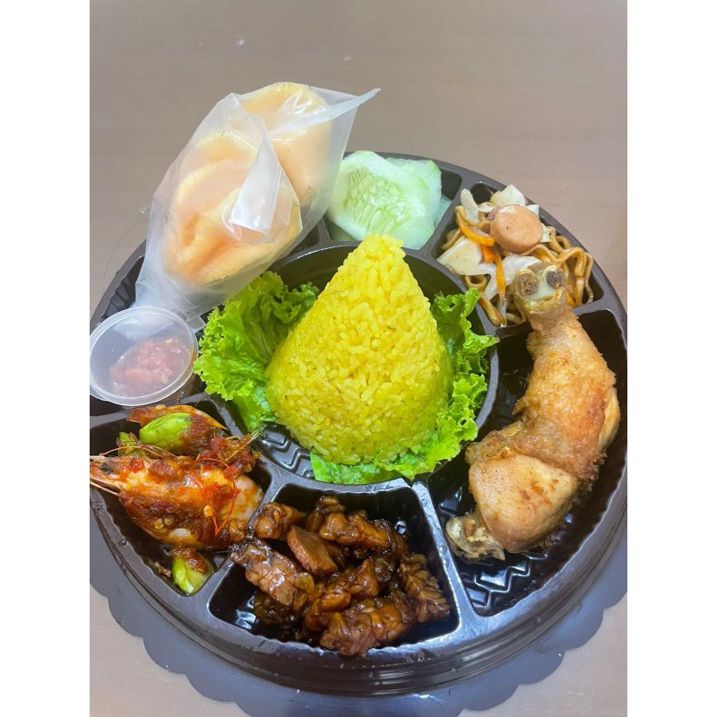 

Nasi Tumpeng Mini Kuning/Biru/Uduk/Hijau/Ungu (Bebas Pilih 2 Lauk dan 2 Sayur), minimal pemesanan H-4, sangat lezat, halal, murah dan bergizi. Pengiriman dari Jakarta, bisa diantar ke Jabodetabek. Harga belum termasuk Ongkos kirim. Silakan chat