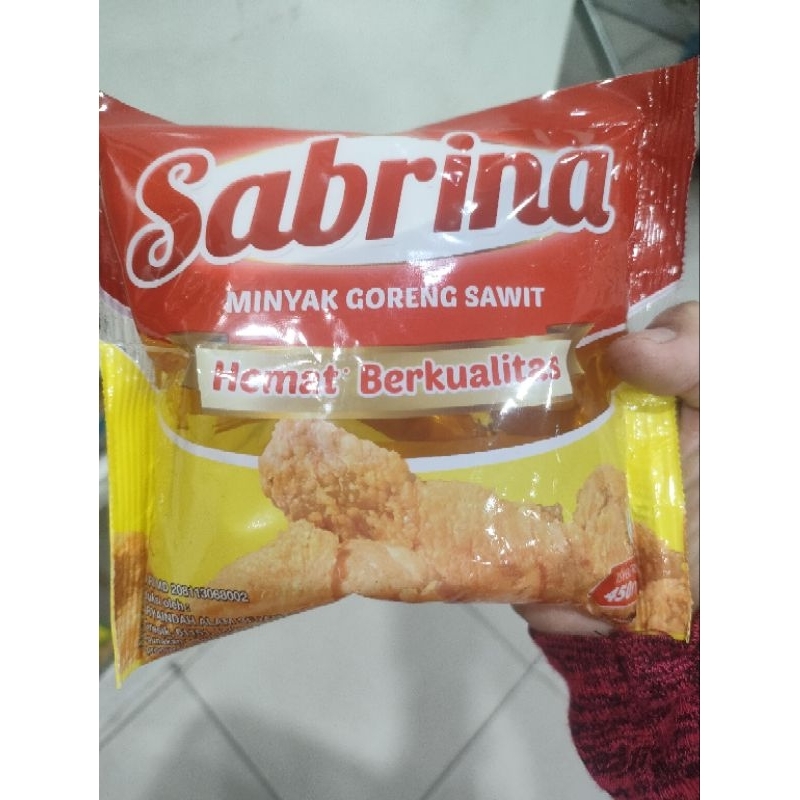 

Minyak goreng SABRINA 450ML Kemasan kecil