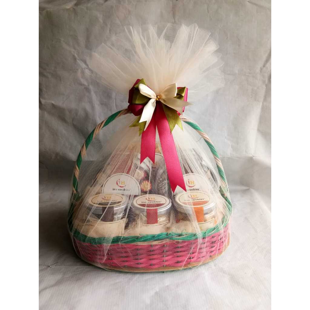

Hampers Ina Cookies Kumplit Bingkisan Lebaran