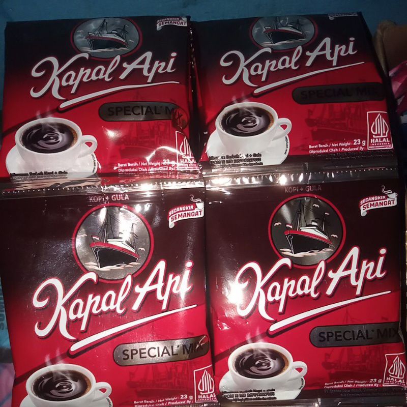 

Kopi Kapal Api Special Mix isi 10pcs