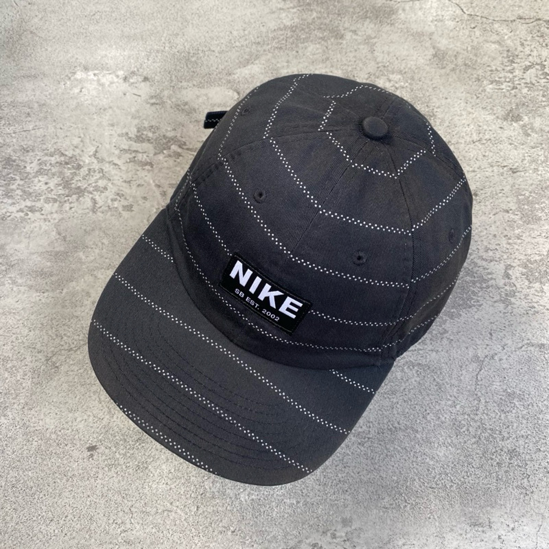 TOPI NIKE SB SKATEBOARDING MOTIF