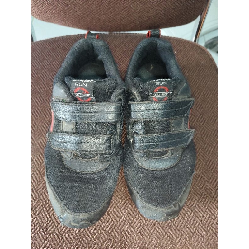 sepatu sekolah homyped preloved