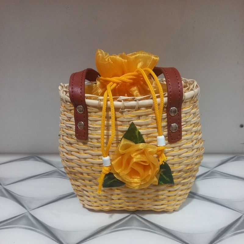 tas rotan kulit sintetis bunga