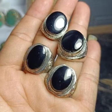 Natural Batu Yaman Abiad, Yaman Hitam Bentuk Songkok