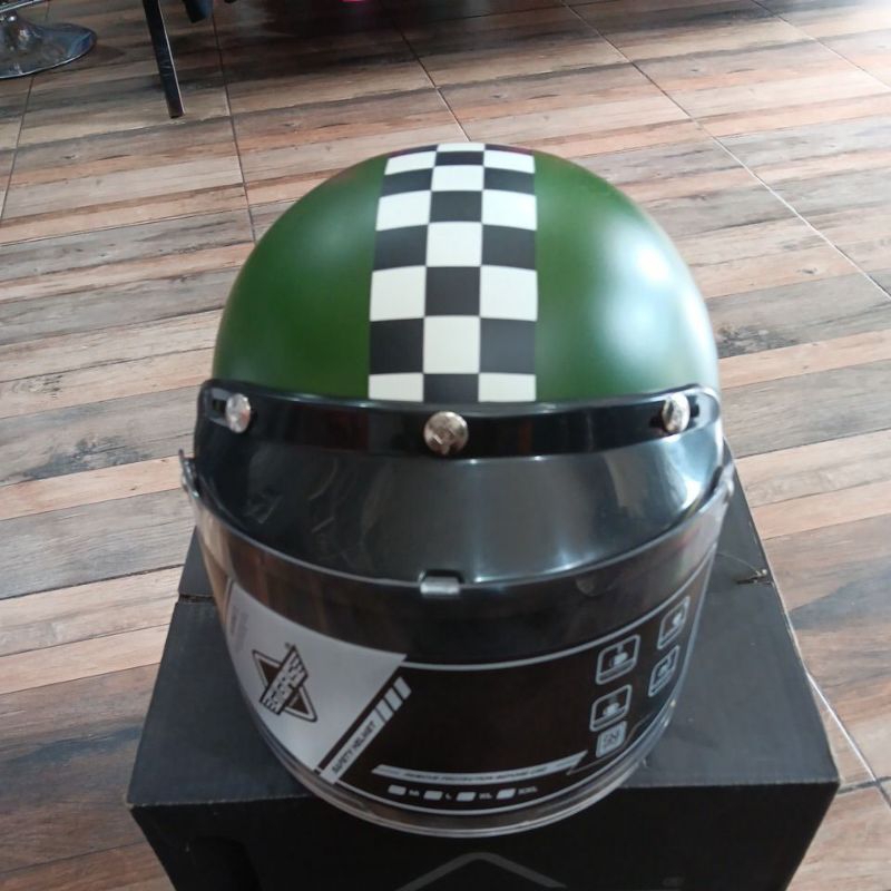 HELM GIGAS RETRO CLASIC
