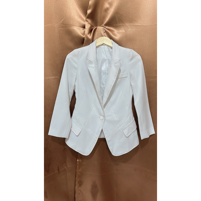 Blezer Putih Tulang (preloved)