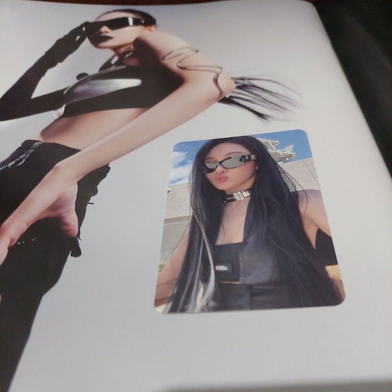 ( PHOTOCARD ONLY ) AESPA THE 5TH MINI ALBUM " WHIPLASH " NINGNING OFFICIAL PHOTOCARD - KARINA VERSIO