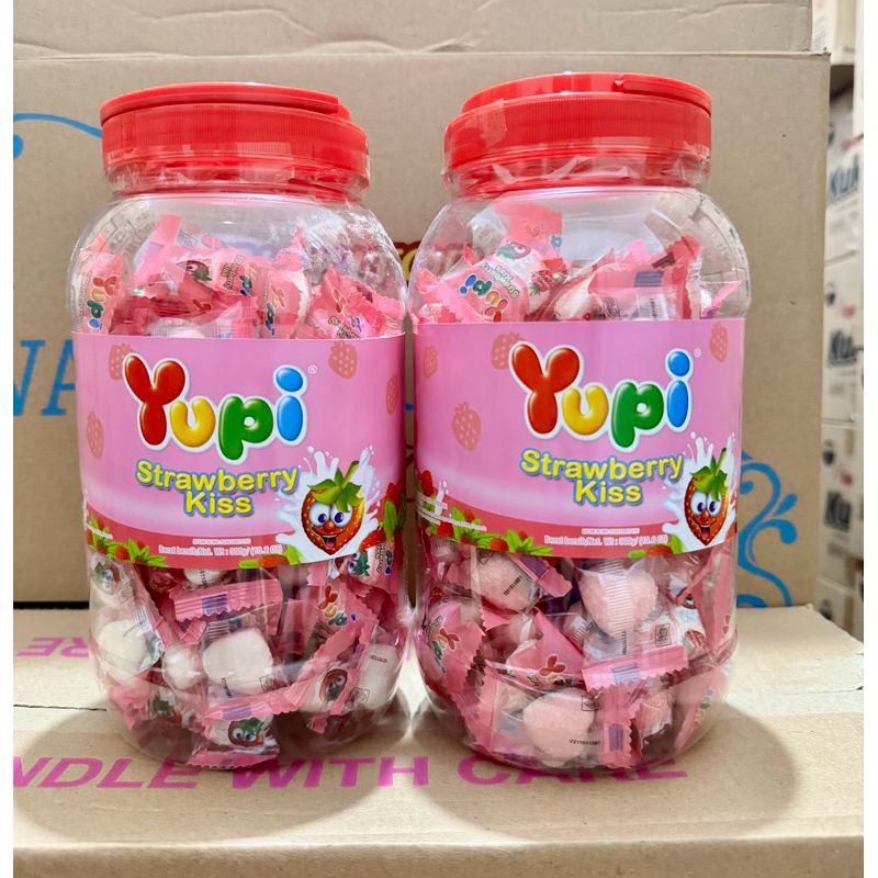 

Yuppy Permen Rasa Strawberry Kiss 300gr