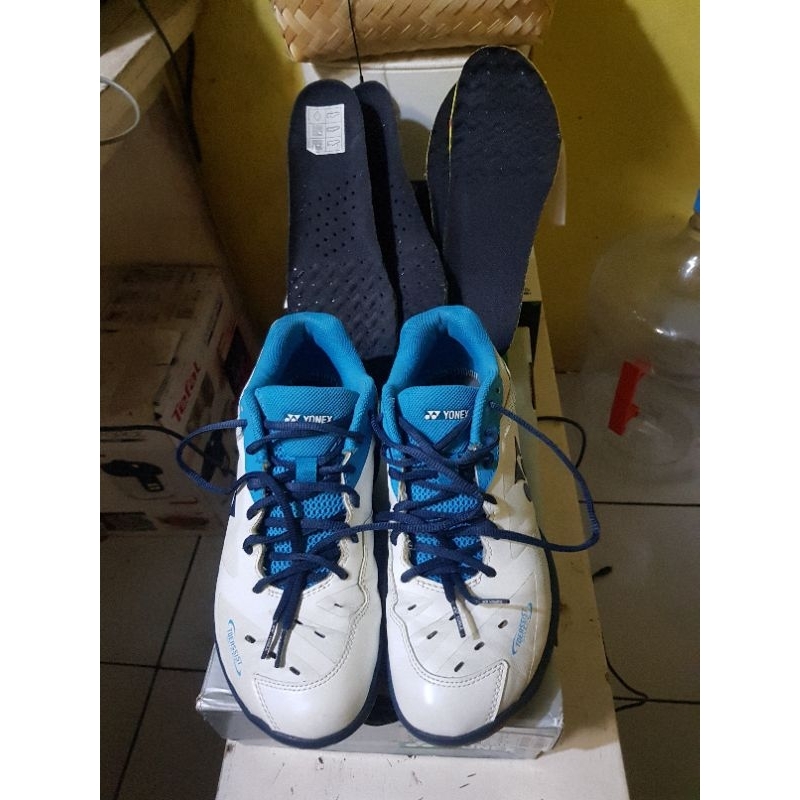 sepatu yonex shb 65 z3 size 43 second