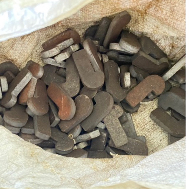 Manukan kunci / pangkon kunci pintu besi pagar besi pintu harmonika folding gate aksesoris pintu har