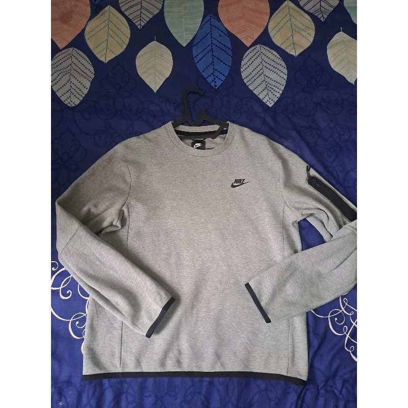 Nike Tech Crewneck