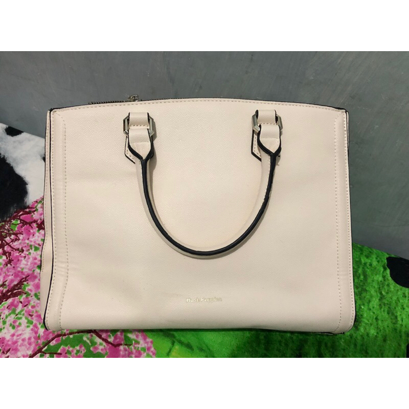 Preloved tas hush puppies sheila top handle 2022