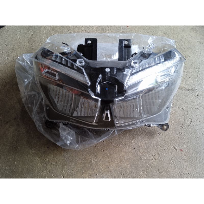 headlamp Reflektor lampu depan Honda Vario 125 LED old Vario 150 new, bekas ori original normal