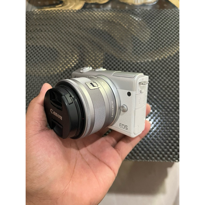 KAMERA MIRRORLESS CANON M200 kit 15-45mm stm