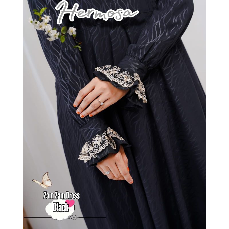 [Gamis hermosa] Gamis hermosa wolfis embos motif zamzam hitam-gamis hitam terbaru-gamis hermosa