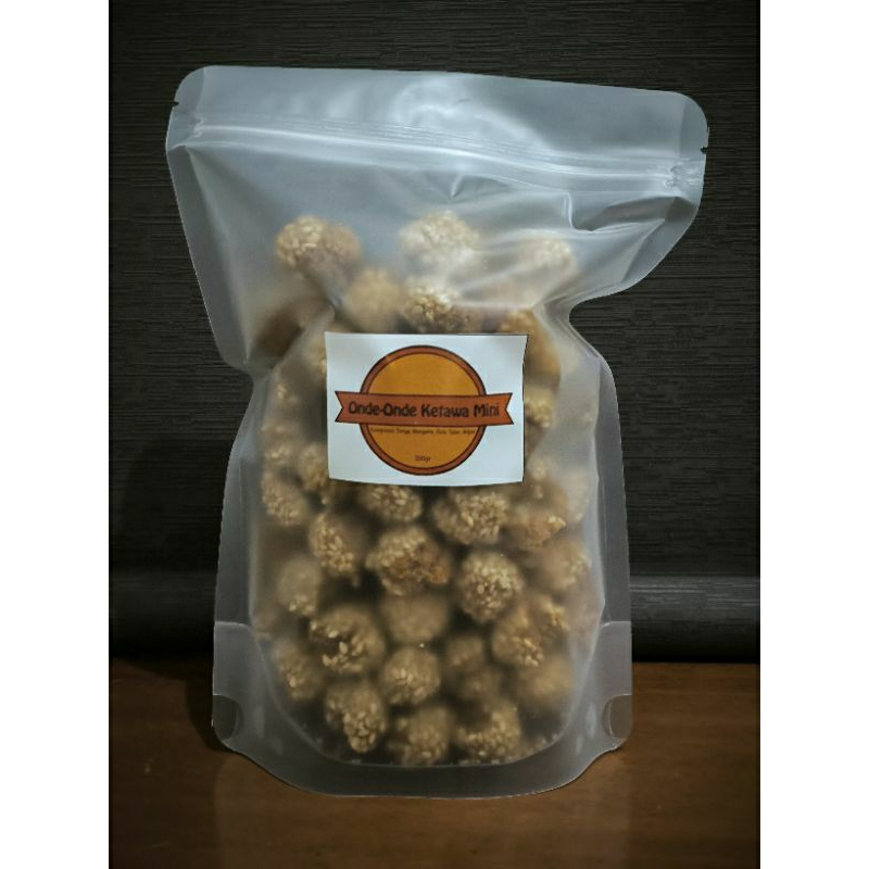 

Onde-onde Ketawa Mini 300 Gram Cemilan Kue Kering