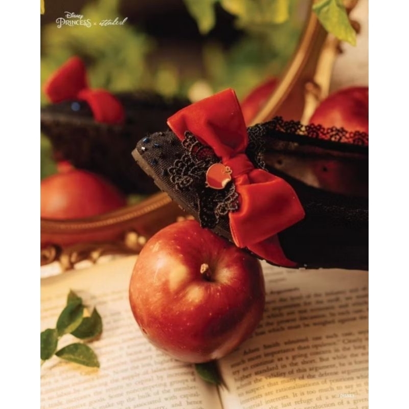 Snow White Original Disney × Ittaherl Rare Lengkap dengan Box ya size 37