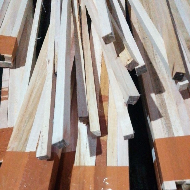 isi 10 Lis kecil Reng kayu mahoni 1cmx1cmx100cm