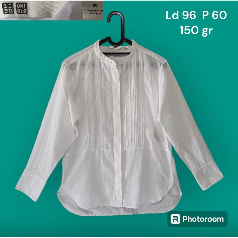 thriftwear uniqlo kemeja putih wanita size M