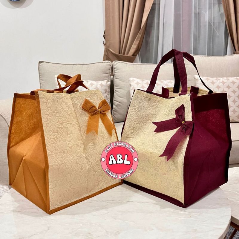 Tas Hajatan Pita Embos Goodiebag Kualitas Premium Ukuran 22x22cm