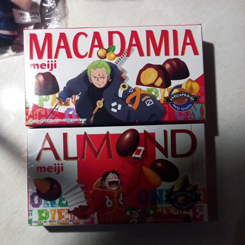 

COKELAT ALMOND MACADAMIA X ONEPIECE LUFFY ZORO