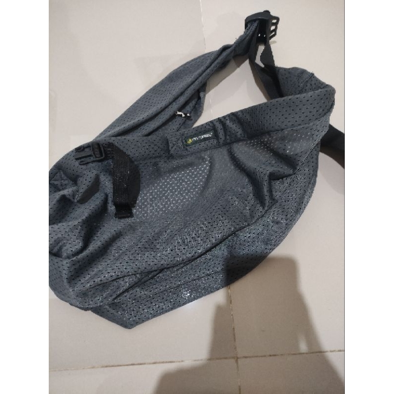 Mini Sling mini monkey preloved