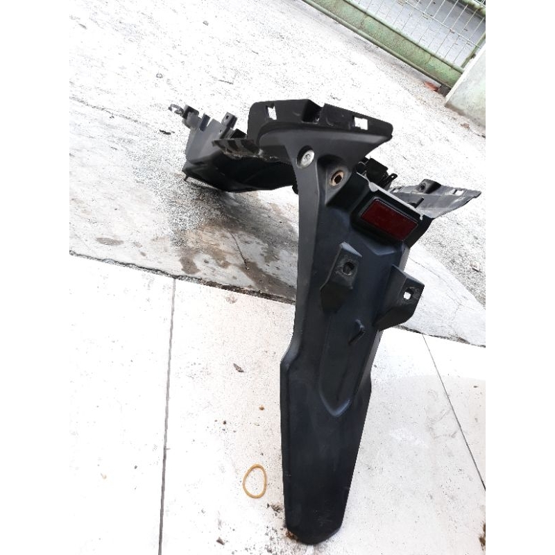 Spakbor Slebor Belakang CB150R Old k15 Original