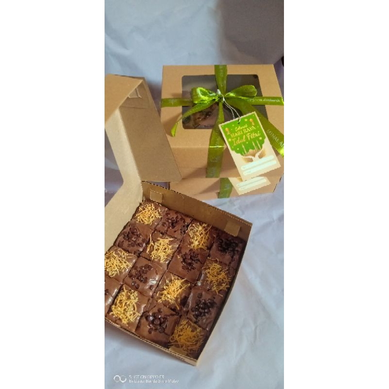 

Fudgy Brownies Hampers