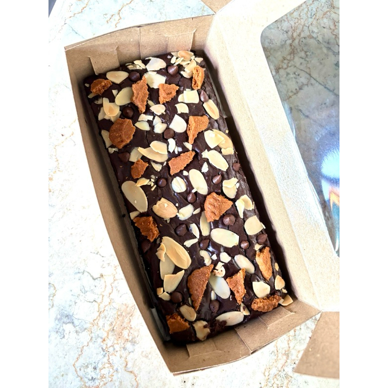 

FUDGY BROWNIES uk 20x10