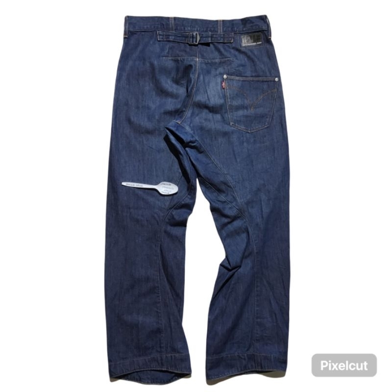 Levis engineered 10th Year Special Edition Jeans size 32