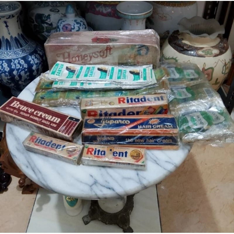 Pajangan properti barang jadoel borongan