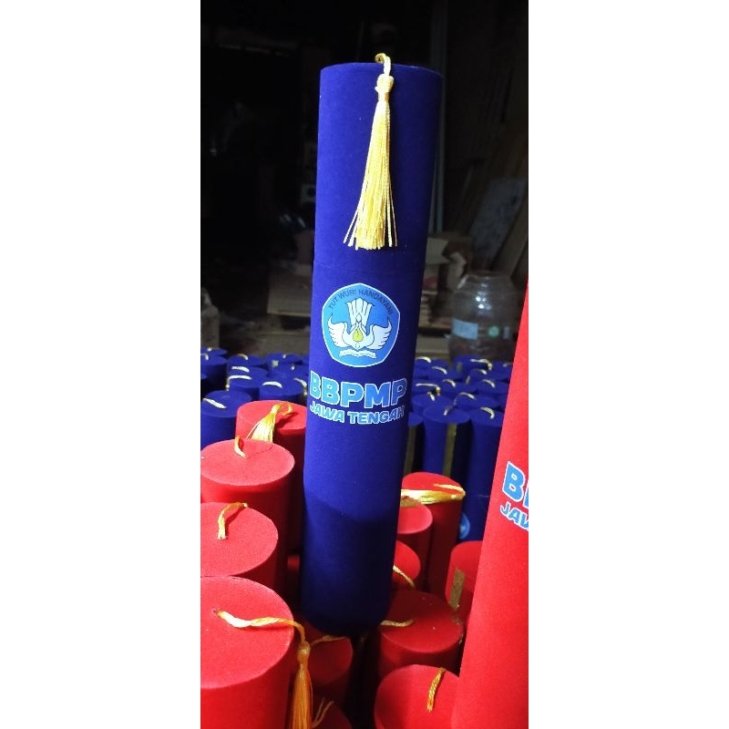 

tabung wadah tempat silinder wisuda sertifikat dprd warna request custome merah biru hijau hitam