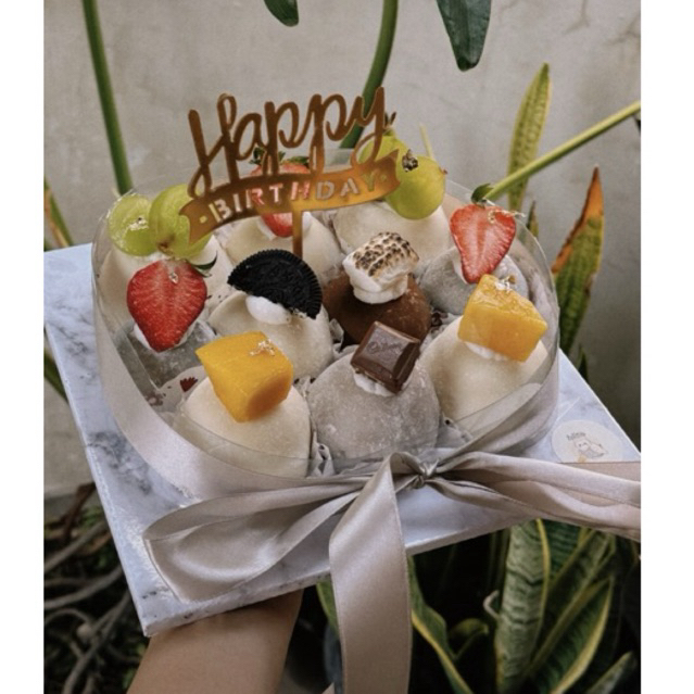 

[ READY STOCK ] Mochi Cake 10pcs Mochi + Topping + Topper + Pita