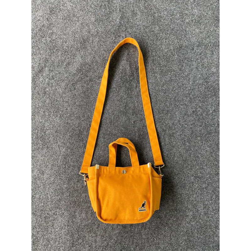 SLING TOTE MINI KANGOL