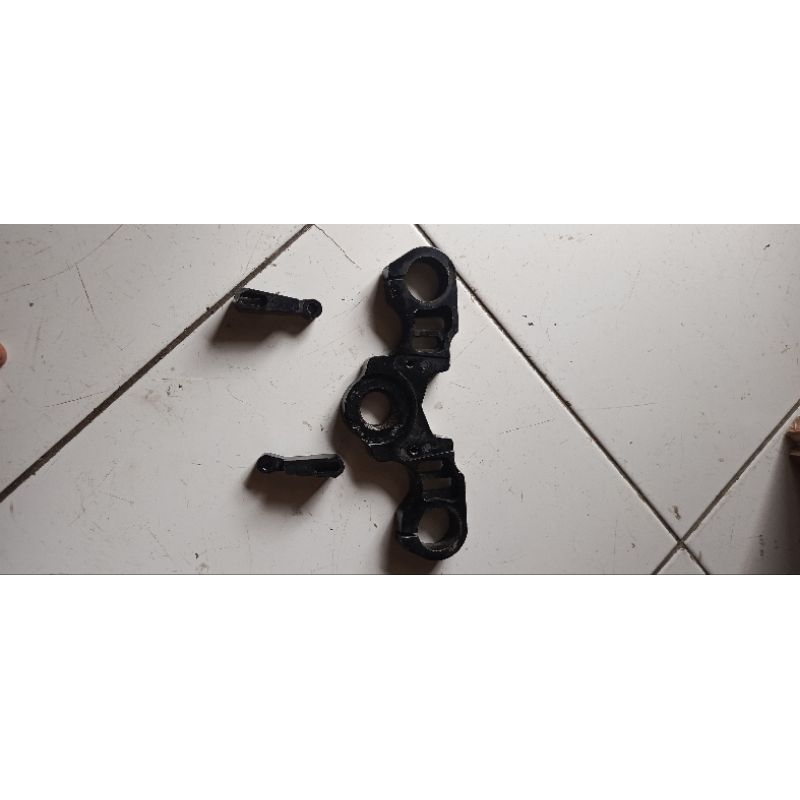 triple clamp cbr 150..