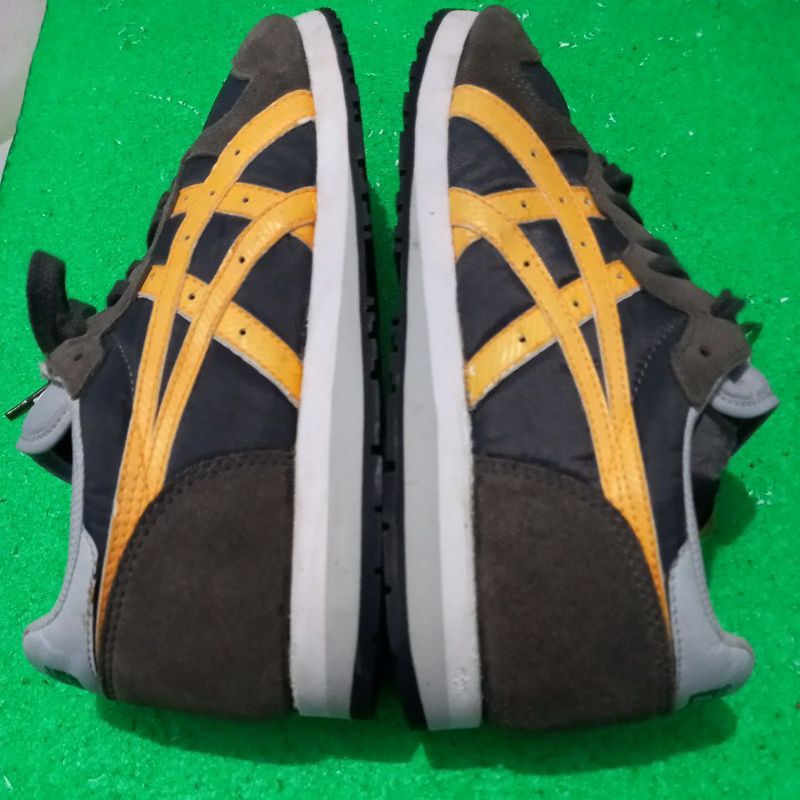 Sepatu Onitsuka Tiger Premium