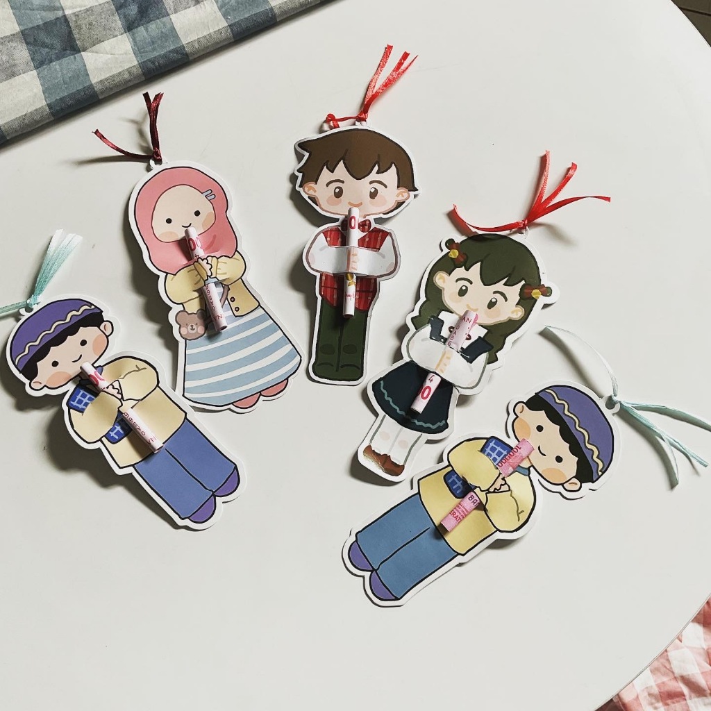 

3in1 Amplop Lebaran | Pembatas Buku Bookmark | Paper Doll Tebal Isi 5 pcs - Motif Kartun Anak Lucu
