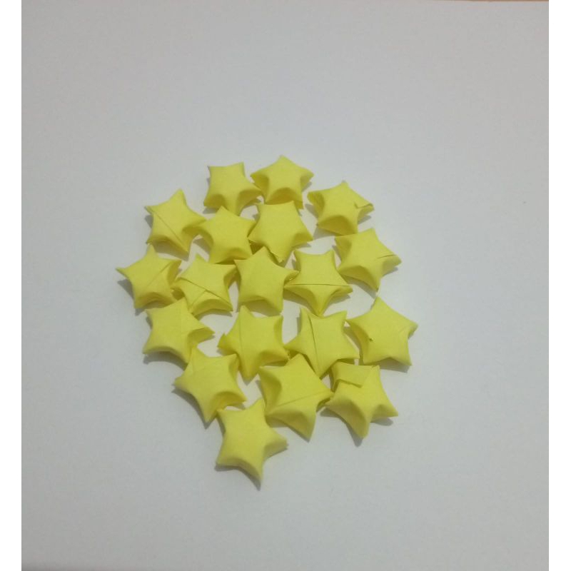 origami bintang kuning cerah isi 50pcs *uget_uget.id