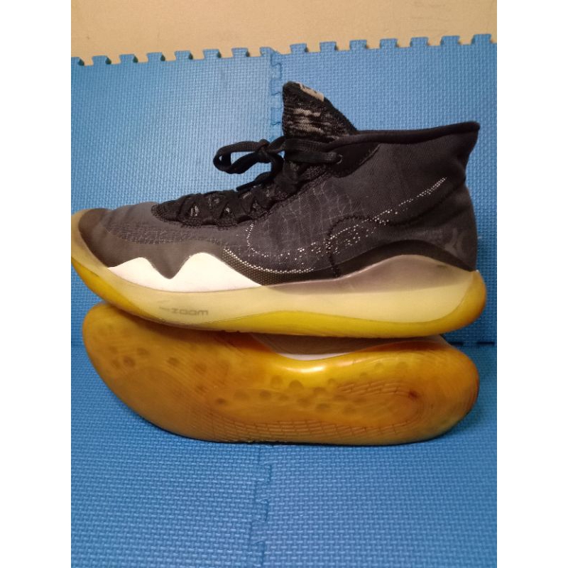 sepatu basket KD 44 second