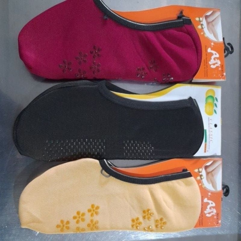 SEPATU TAWAF/KAOS KAKI TAWAF