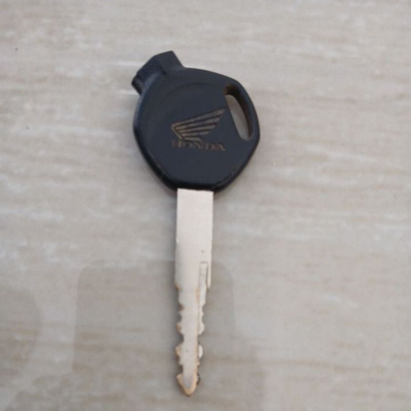 Duplikat kunci motor Honda