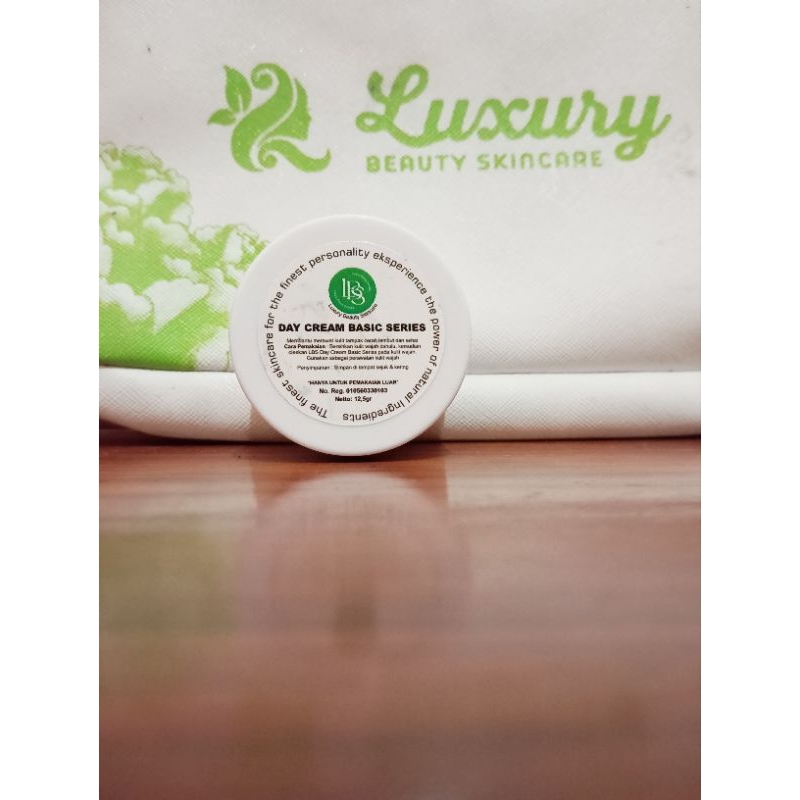 Day Cream Luxury Beauty Skincare/DayCreamAura/ DayCreamBasic/ DayCreamPlatinum/ DayCreamBerbie/DayCr