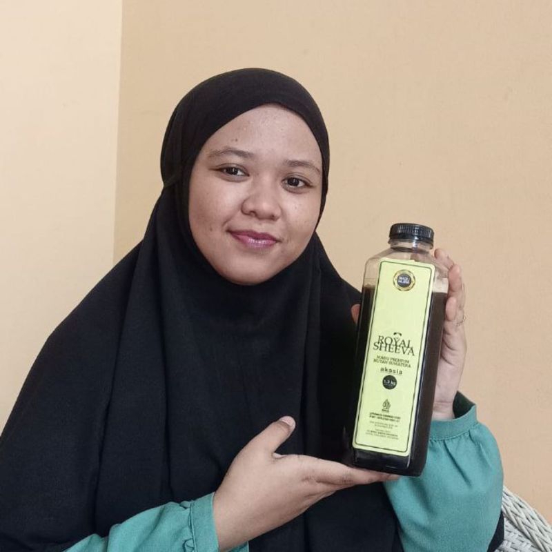 

Madu Murni Royal Sheeva 1300 gr Madu Hutan Akasia Halal MUI