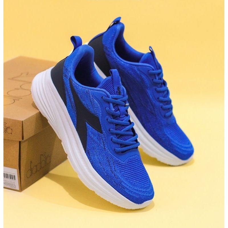 sepatu sport pria diadora original warna navy