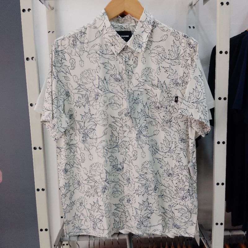 3Second Kemeja Pendek Full Print Pria Regular Fit 011224 Original